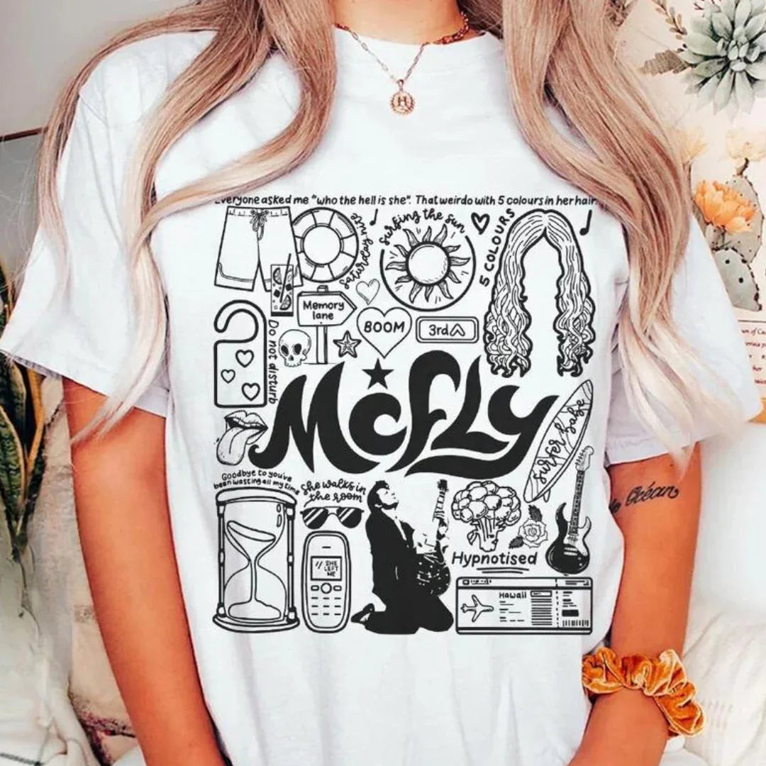 Camiseta Básica McFLY Doodle - branco
