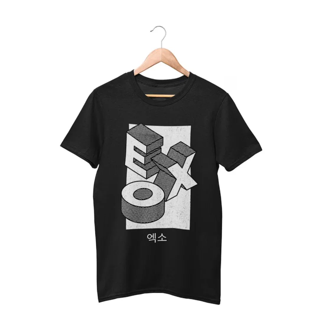Camiseta Básica EXO Isometric - preto