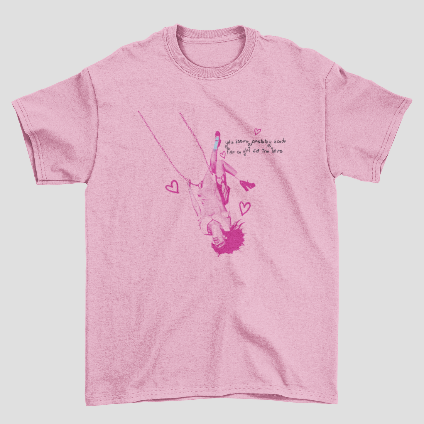 Camiseta Básica Olivia Rodrigo Girl So In Love