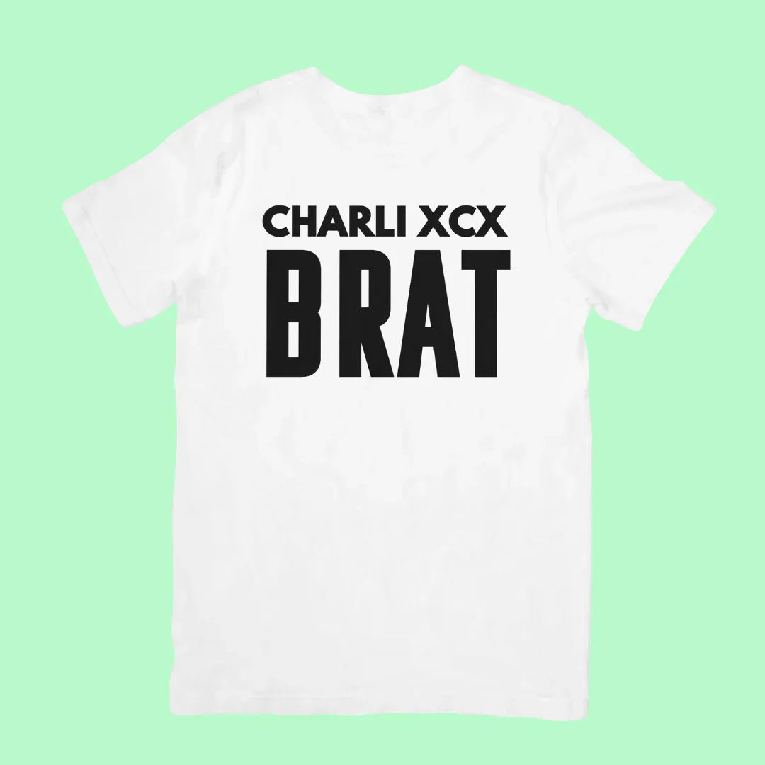 Camiseta Básica Charli XCX Brat  Branco
