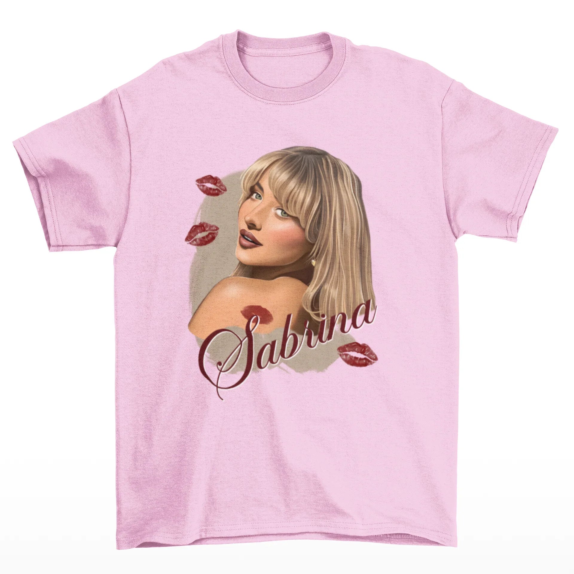 Camiseta Básica Sabrina Carpenter Illustrated-ROSA BEBE