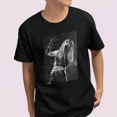 Camiseta Básica Miley Cyrus On Stage
