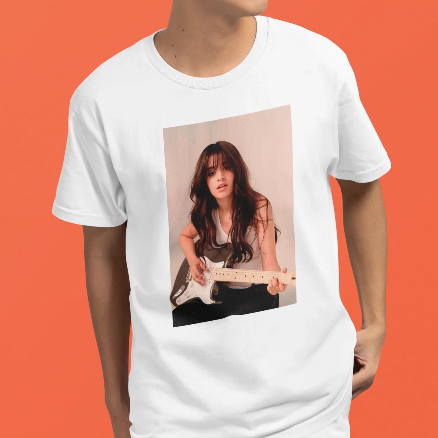 Camiseta Básica Camila Cabello Guitar