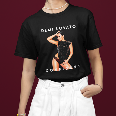 Camiseta Básica Demi Lovato Confident