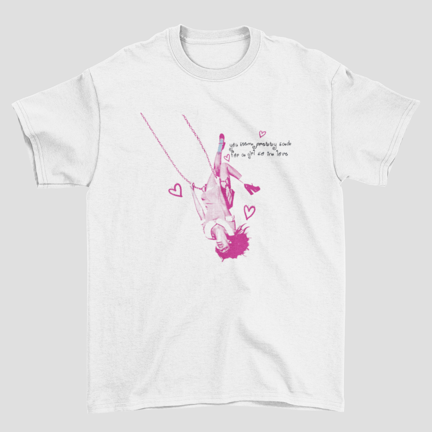 Camiseta Básica Olivia Rodrigo Girl So In Love