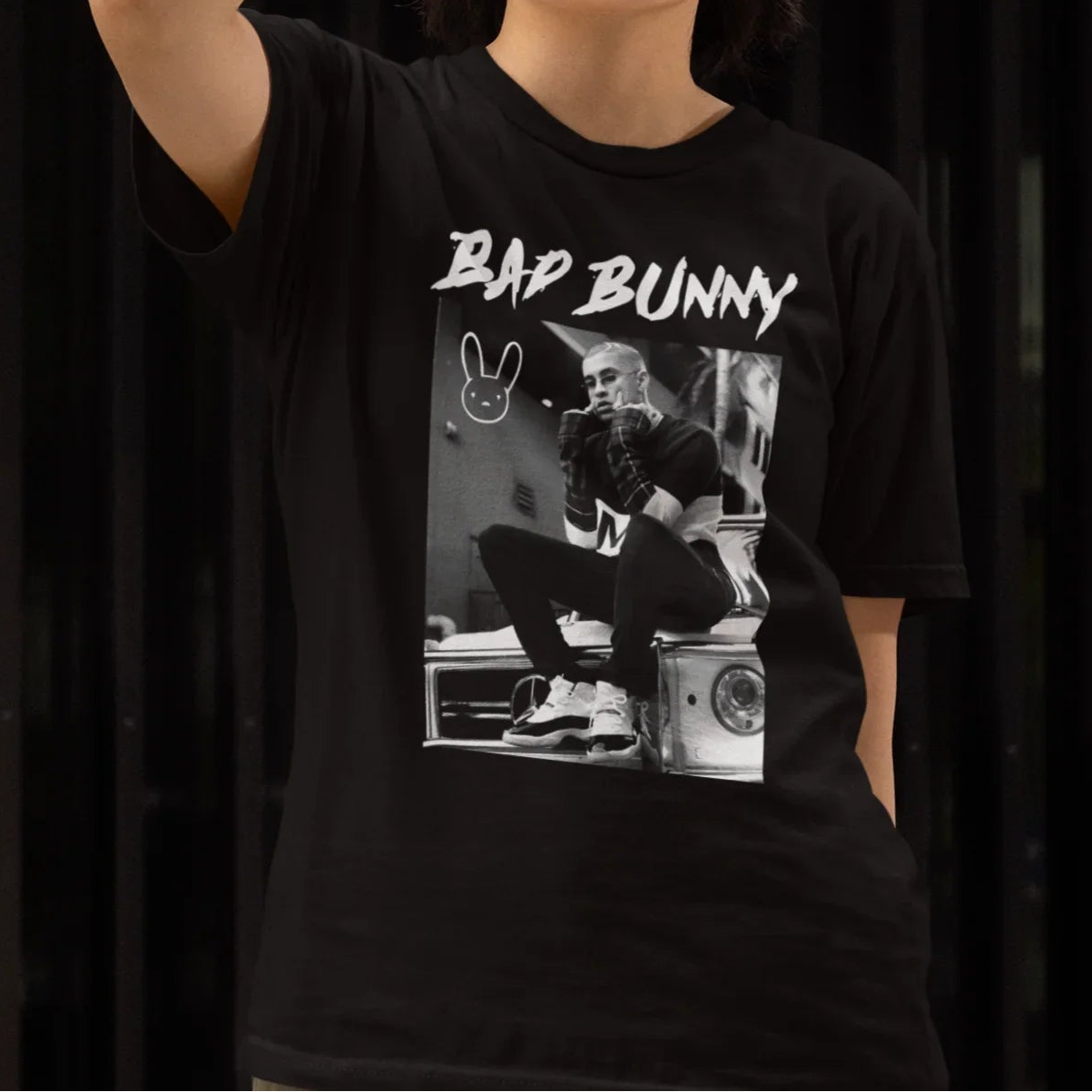 Camiseta Básica Bad Bunny Black and White