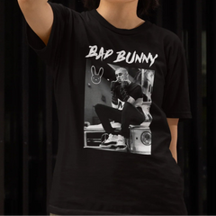 Camiseta Básica Bad Bunny Black and White