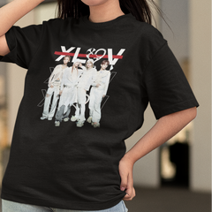 Camiseta Básica XLOV Group Graphic