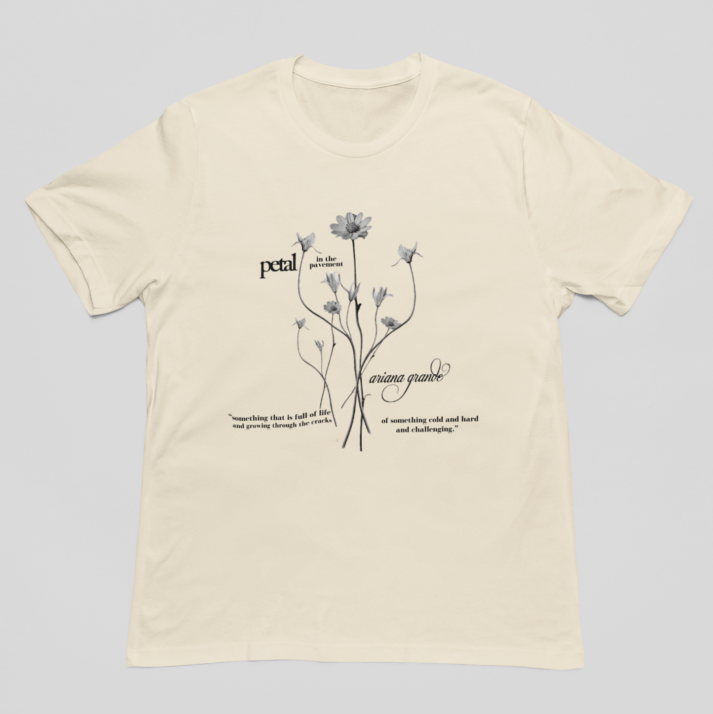Camiseta Básica Ariana Grande In The Pavement
