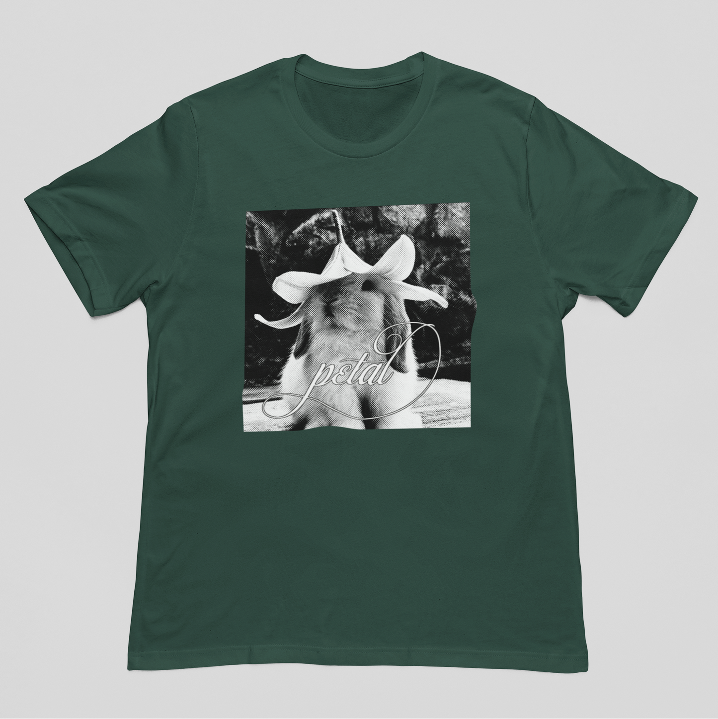 Camiseta Básica Ariana Grande Cute Flower