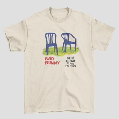 Camiseta Básica Bad Bunny Cadeiras Ilustração
