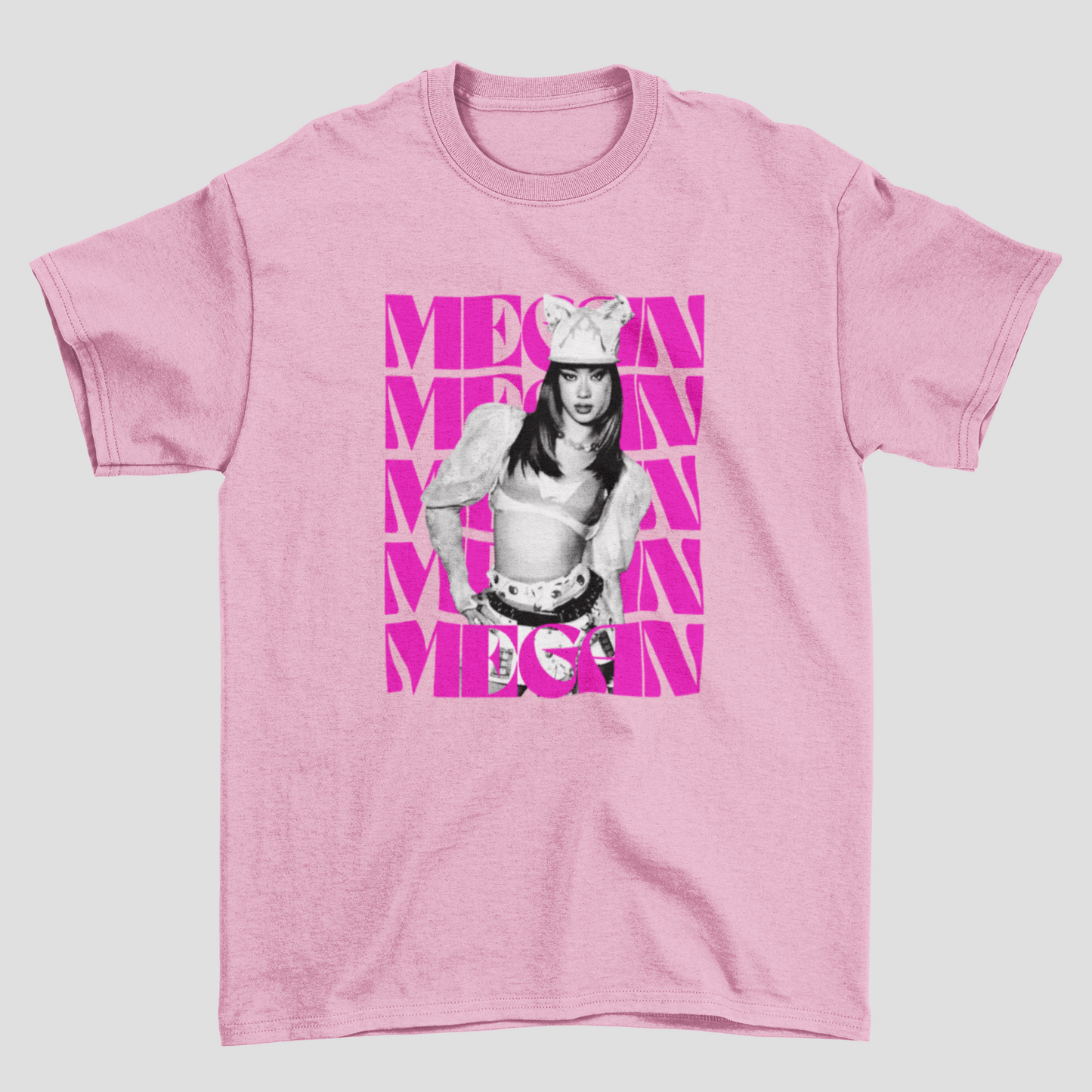 Camiseta Básica Katseye Megan Pinky Up