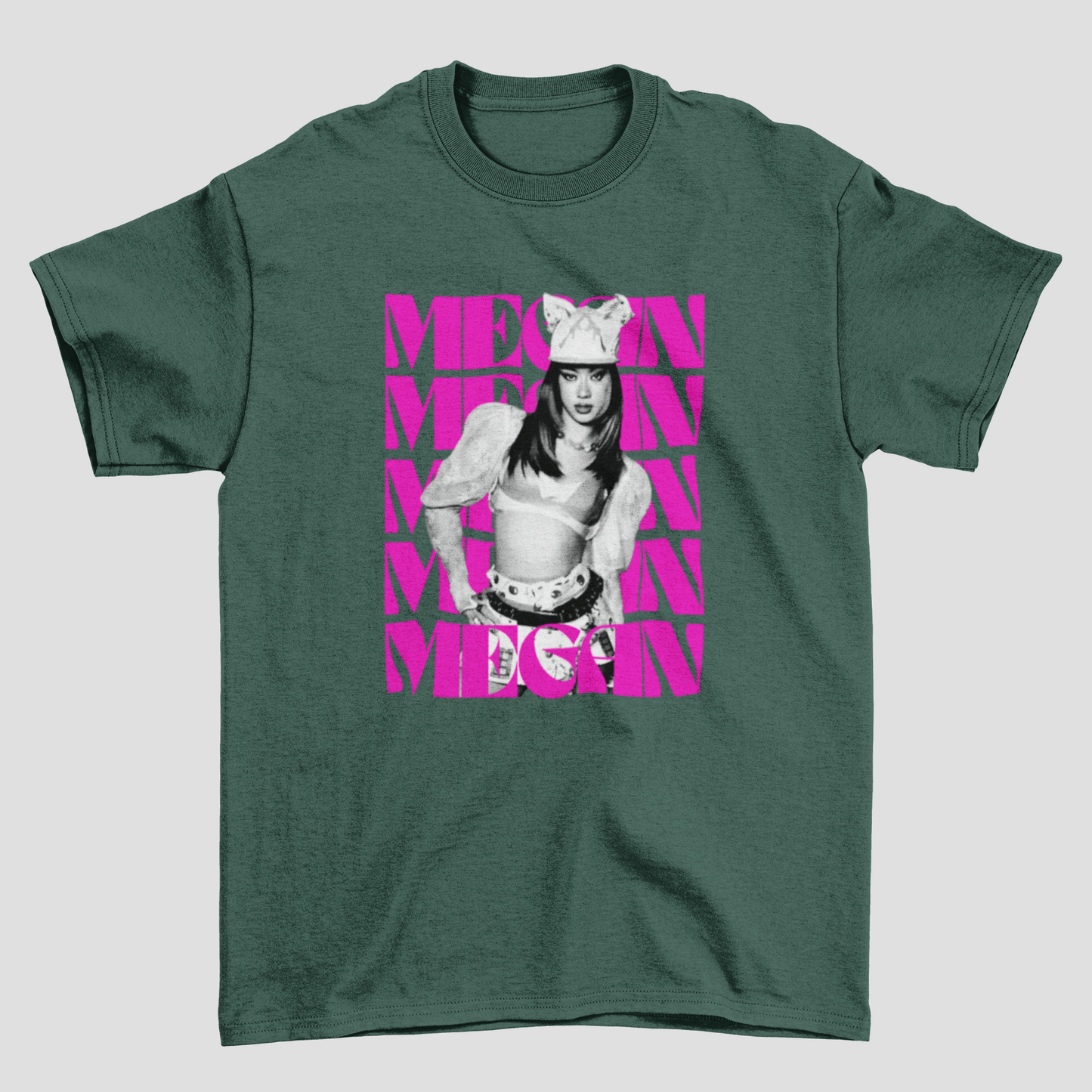 Camiseta Básica Katseye Megan Pinky Up