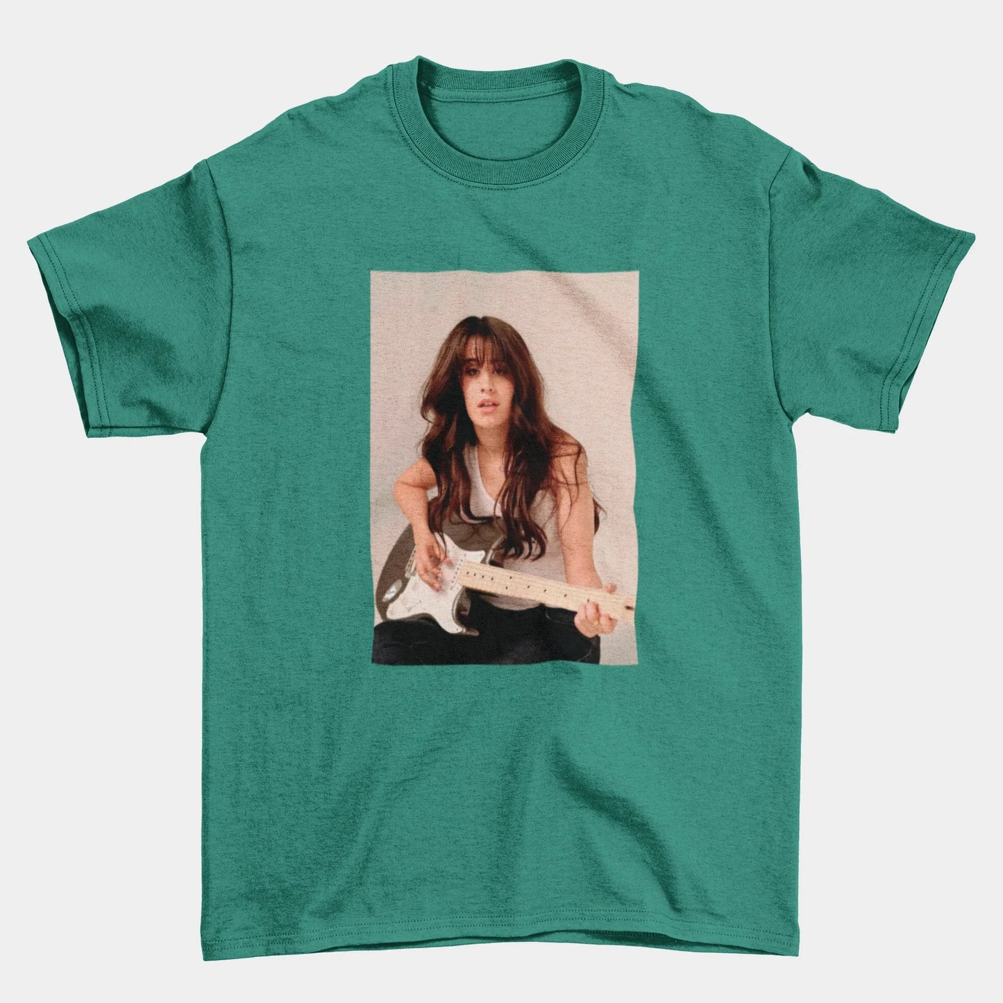Camiseta Básica Camila Cabello Guitar