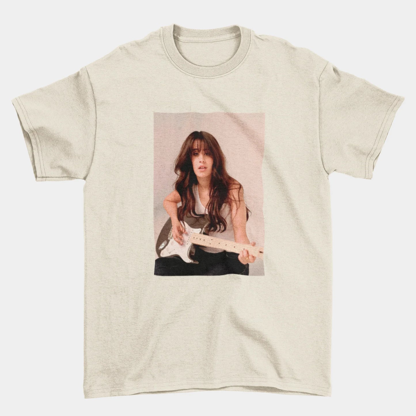 Camiseta Básica Camila Cabello Guitar