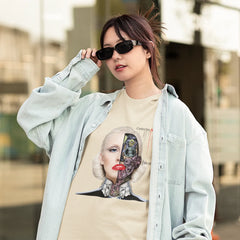 Camiseta Básica Christina Aguilera Robotic