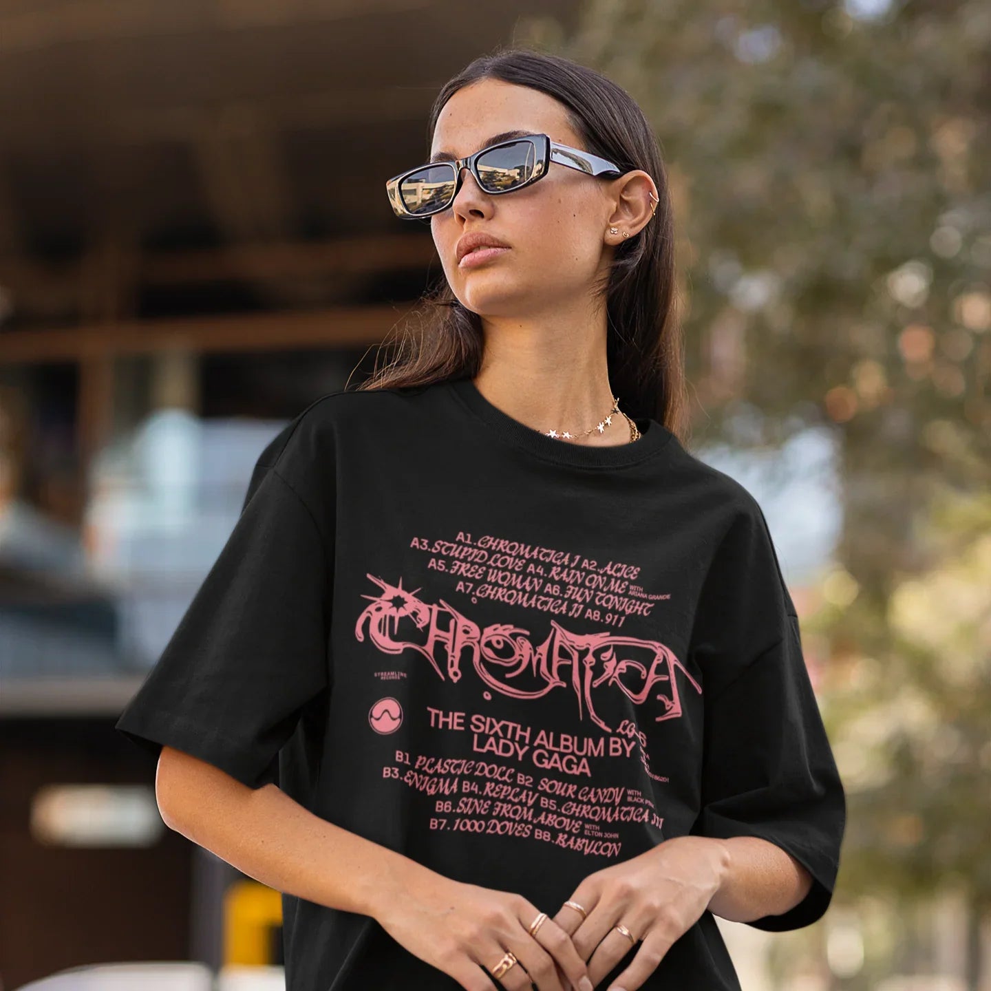 Camiseta Básica Lady Gaga Sixth Album