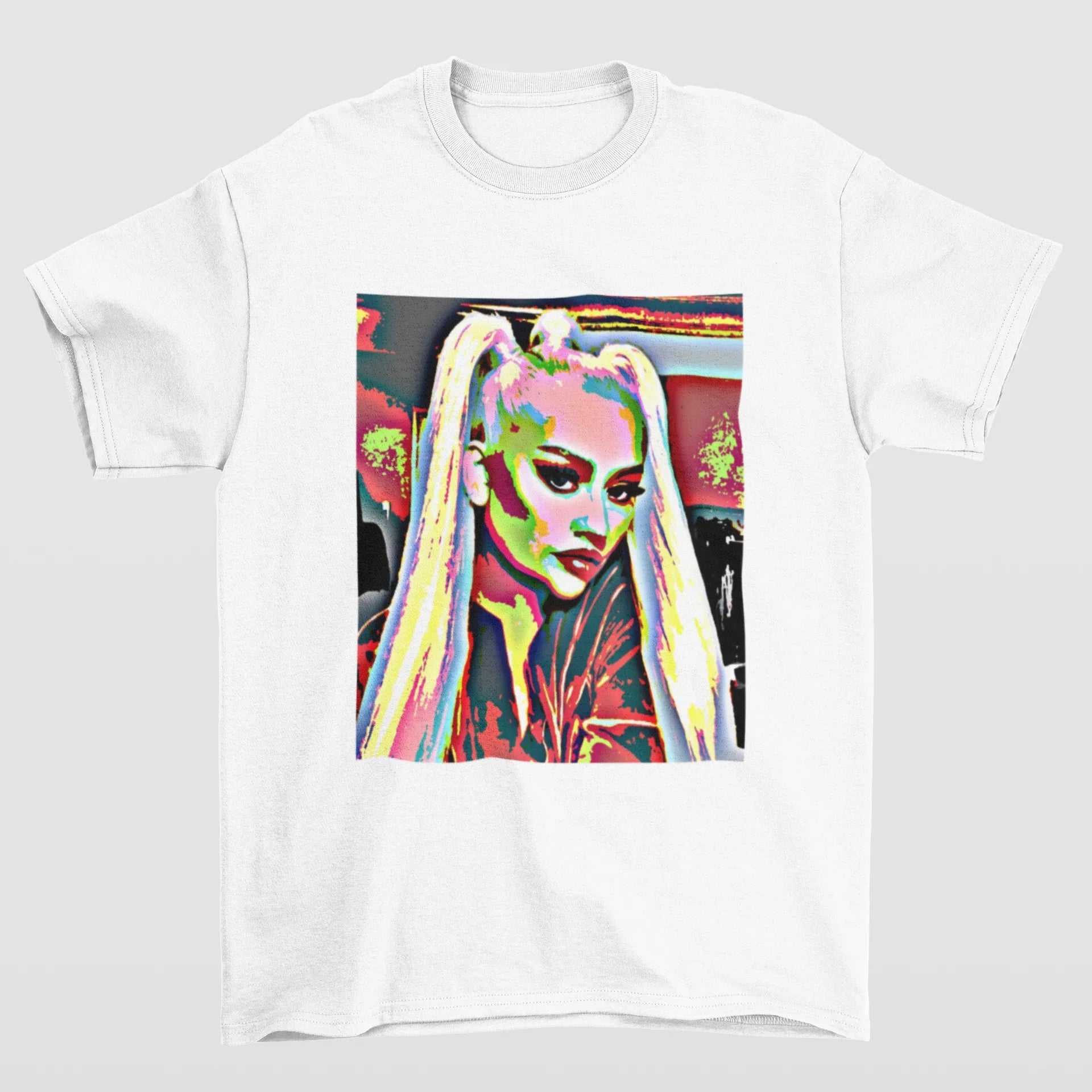 Camiseta Básica Christina Aguilera Pop Art- branco