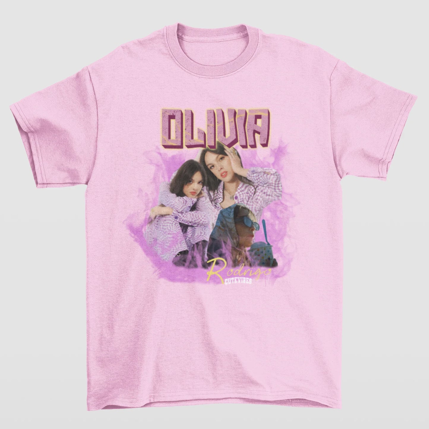 Camiseta Básica Olivia Rodrigo Cute Vibes- rosa bebe