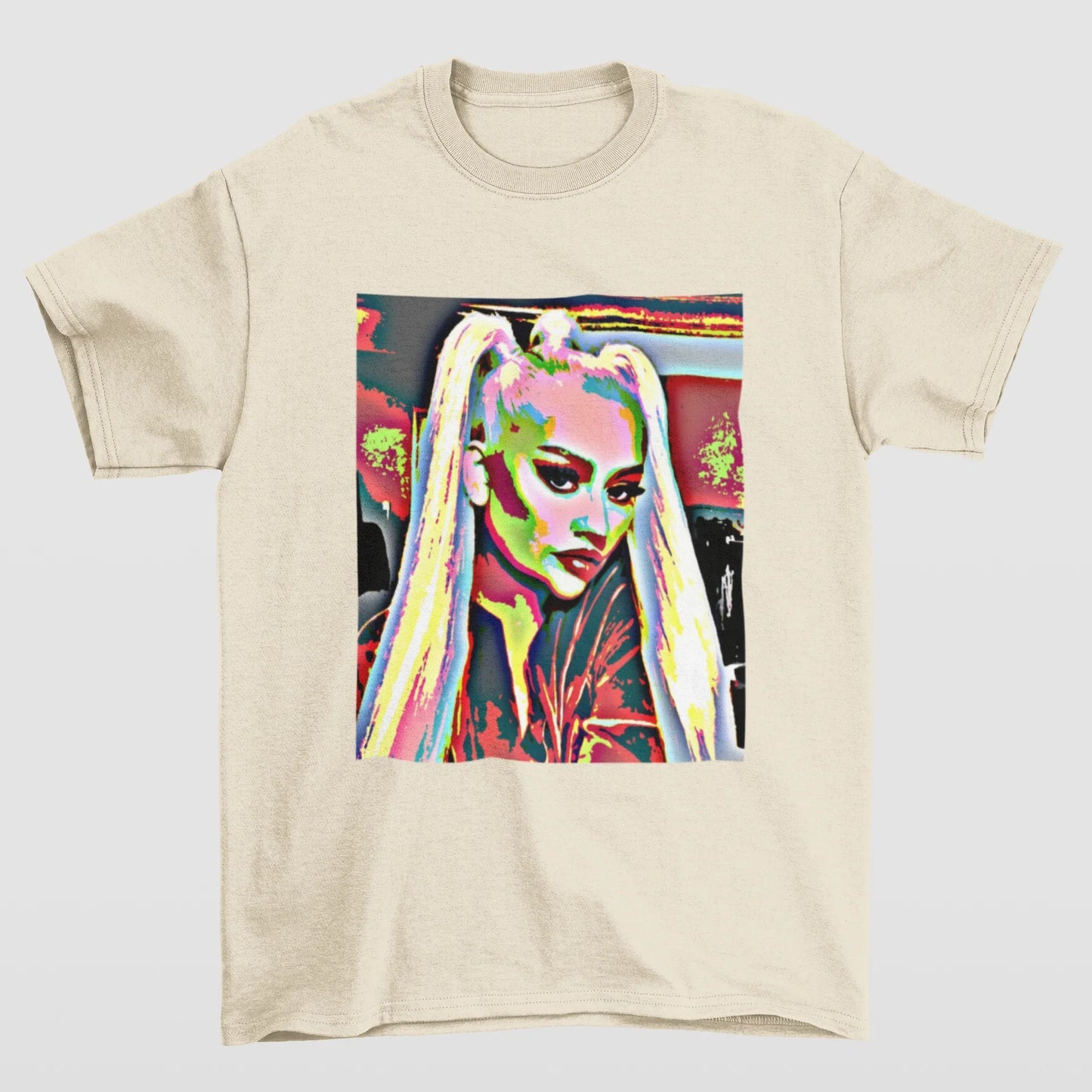 Camiseta Básica Christina Aguilera Pop Art- pérola
