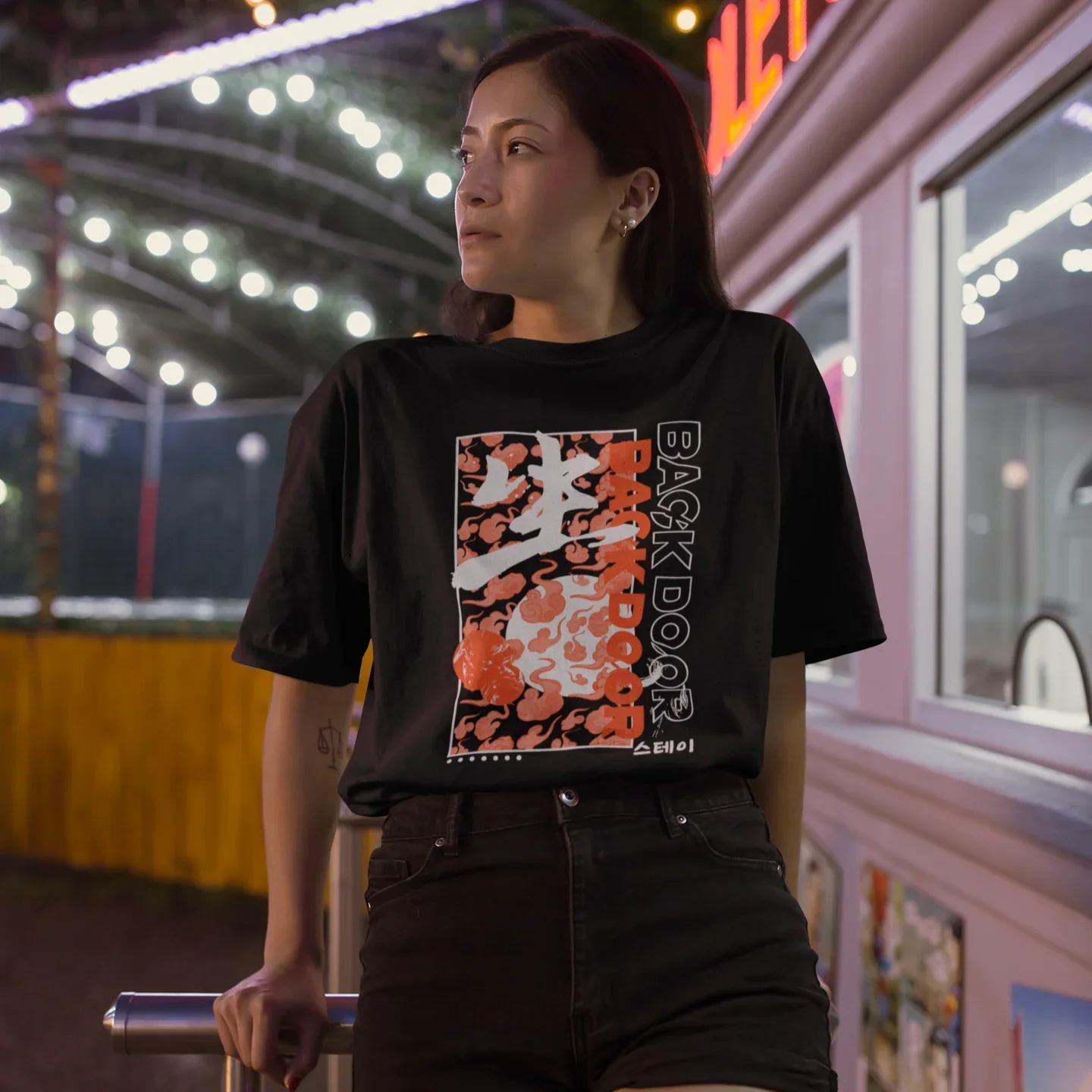 Camiseta Básica Stray Kids Back Door