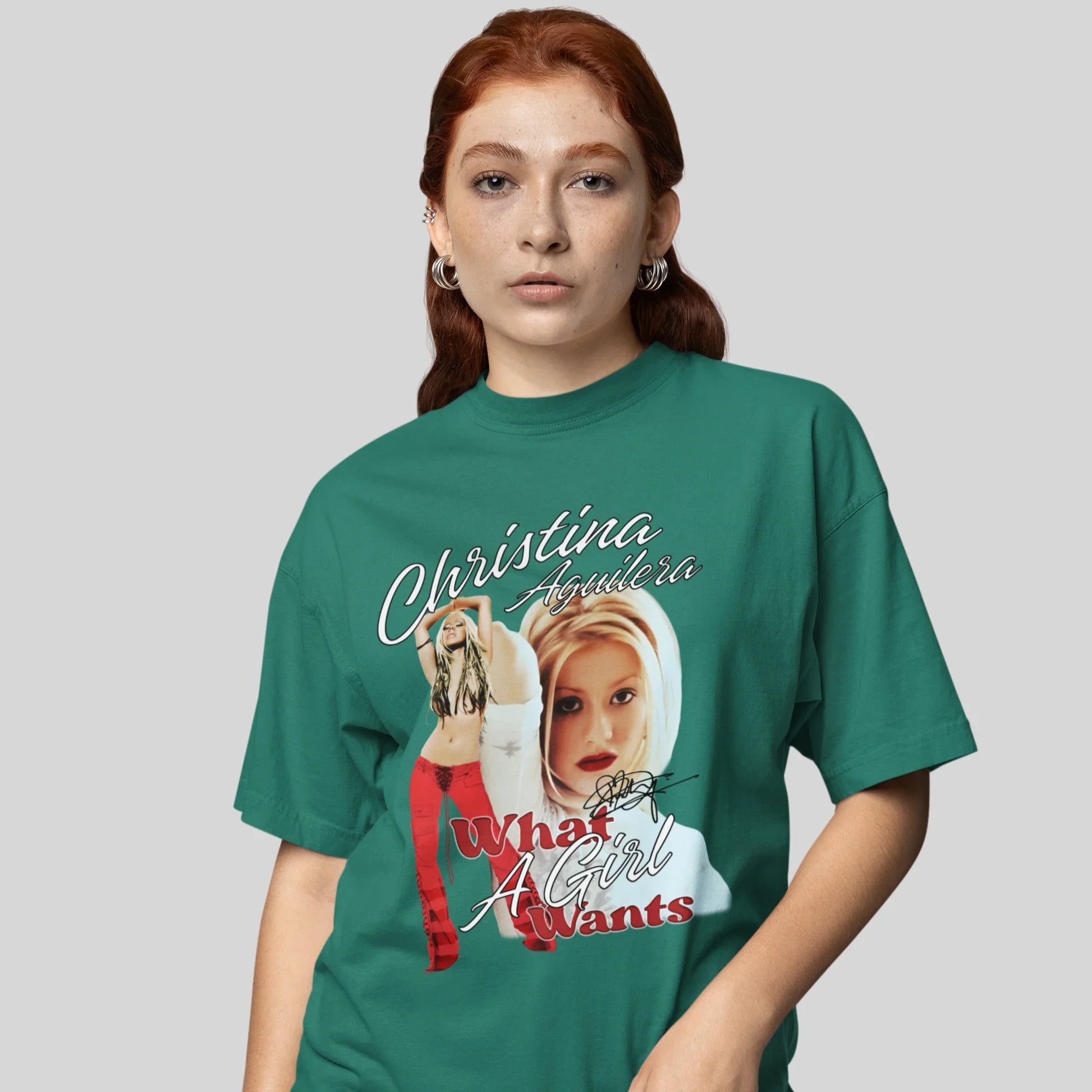 Camiseta Básica Christina Aguilera What a Girl Wants- verde