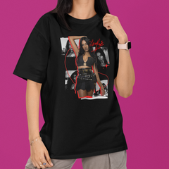 Camiseta Básica Katseye Lara Raj Autografo