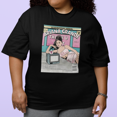 Camiseta Básica Ariana Grande Illustrated
