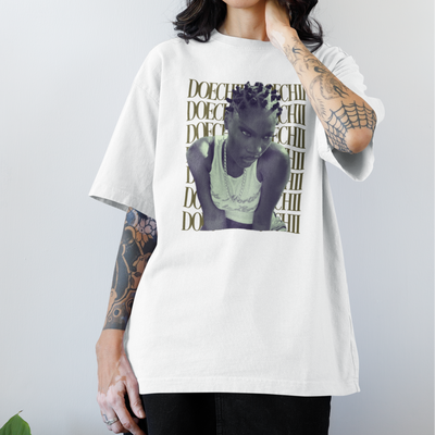 Camiseta Básica Doechii Photo Name