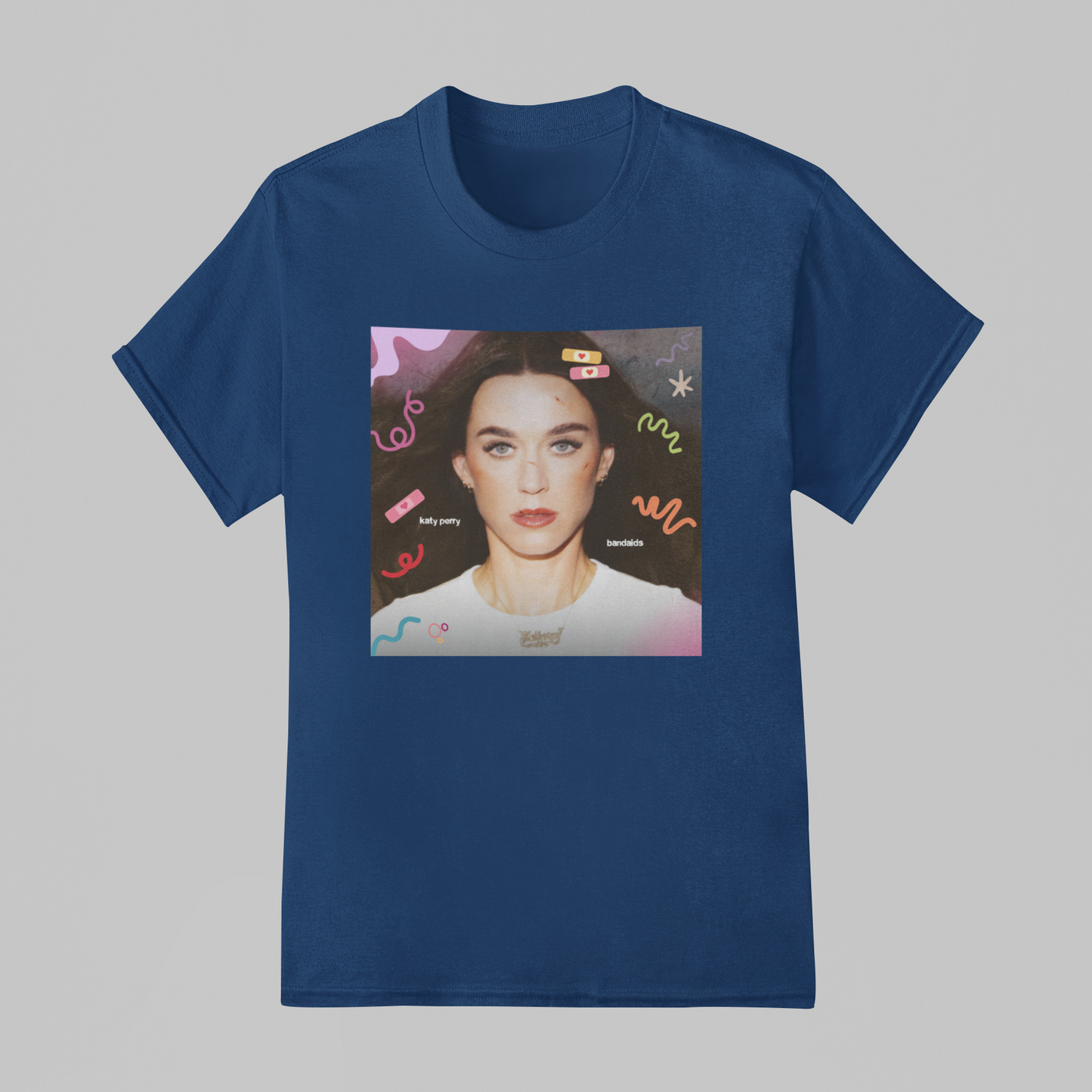 Camiseta Básica Katy Perry KP Bandaids Graphic