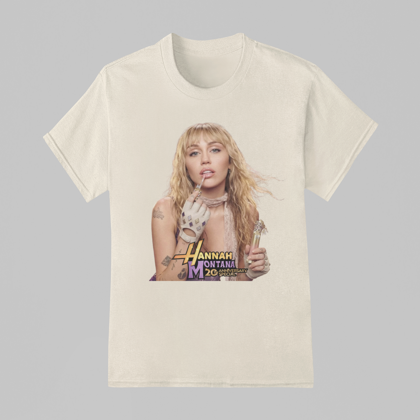 Camiseta Básica Hannah Montana 20 Years