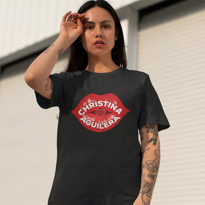 Camiseta Básica Christina Aguilera Kiss- preto