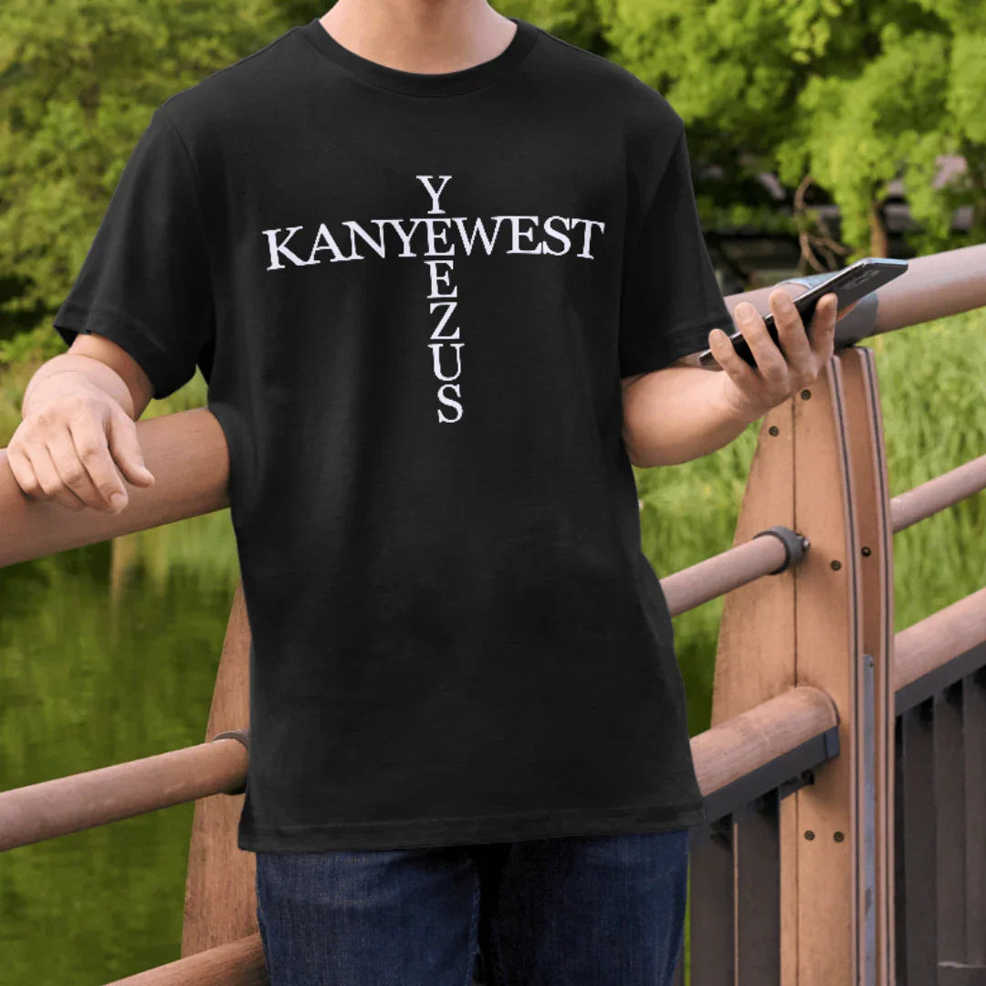 Camiseta Básica Kanye West Yeezus Letter Preto