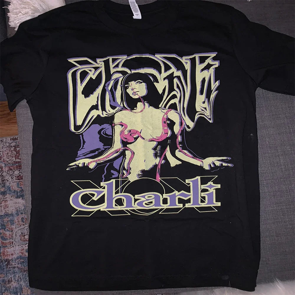 Camiseta Básica Charli XCX Preto